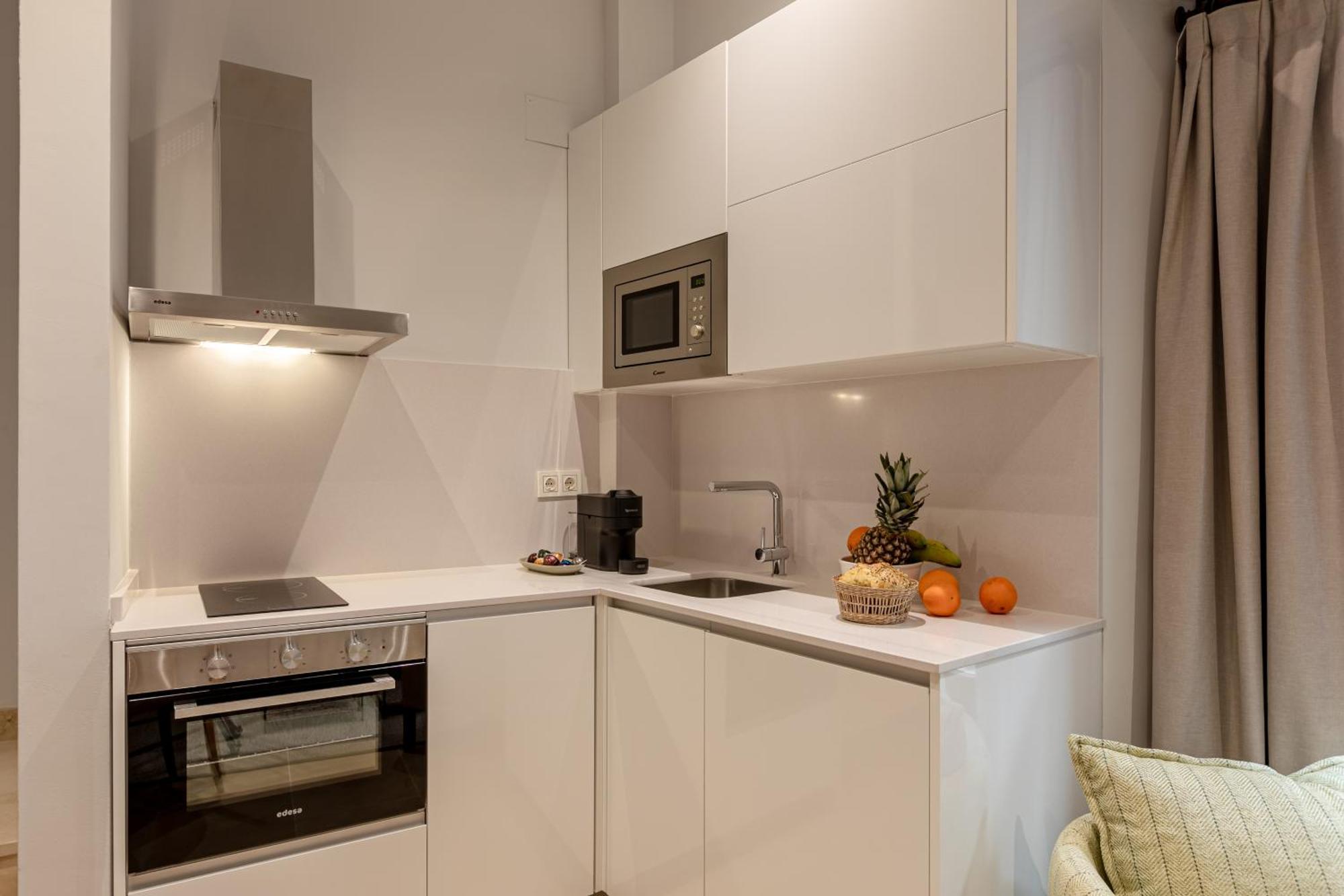 Angeles 6- Giralda Luxury By Valcambre Apartment Seville Room photo